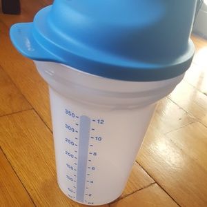 New Tupperware all in one shaker